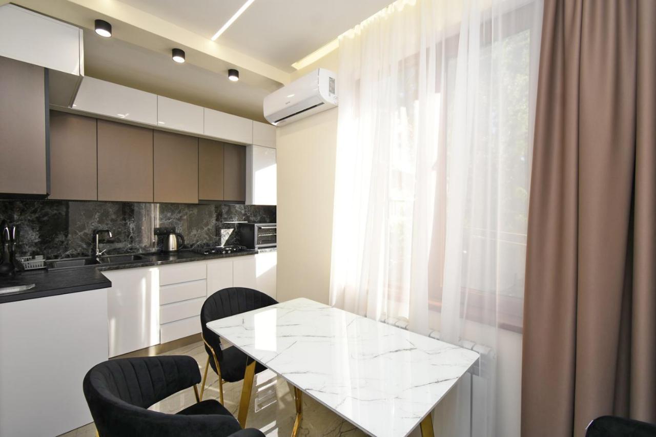 Apart 10 Ereván Exterior foto